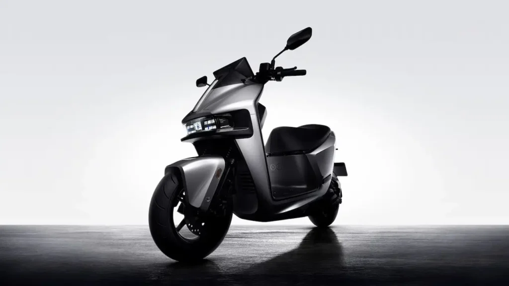 Gogoro-Pulse-Front-Angle

Top Features of the New Gogoro Pulse e-scooter; India Price & Features