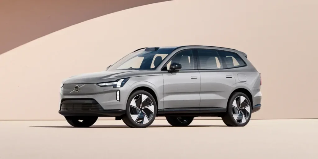 Volvo-ex90-front-side-angle